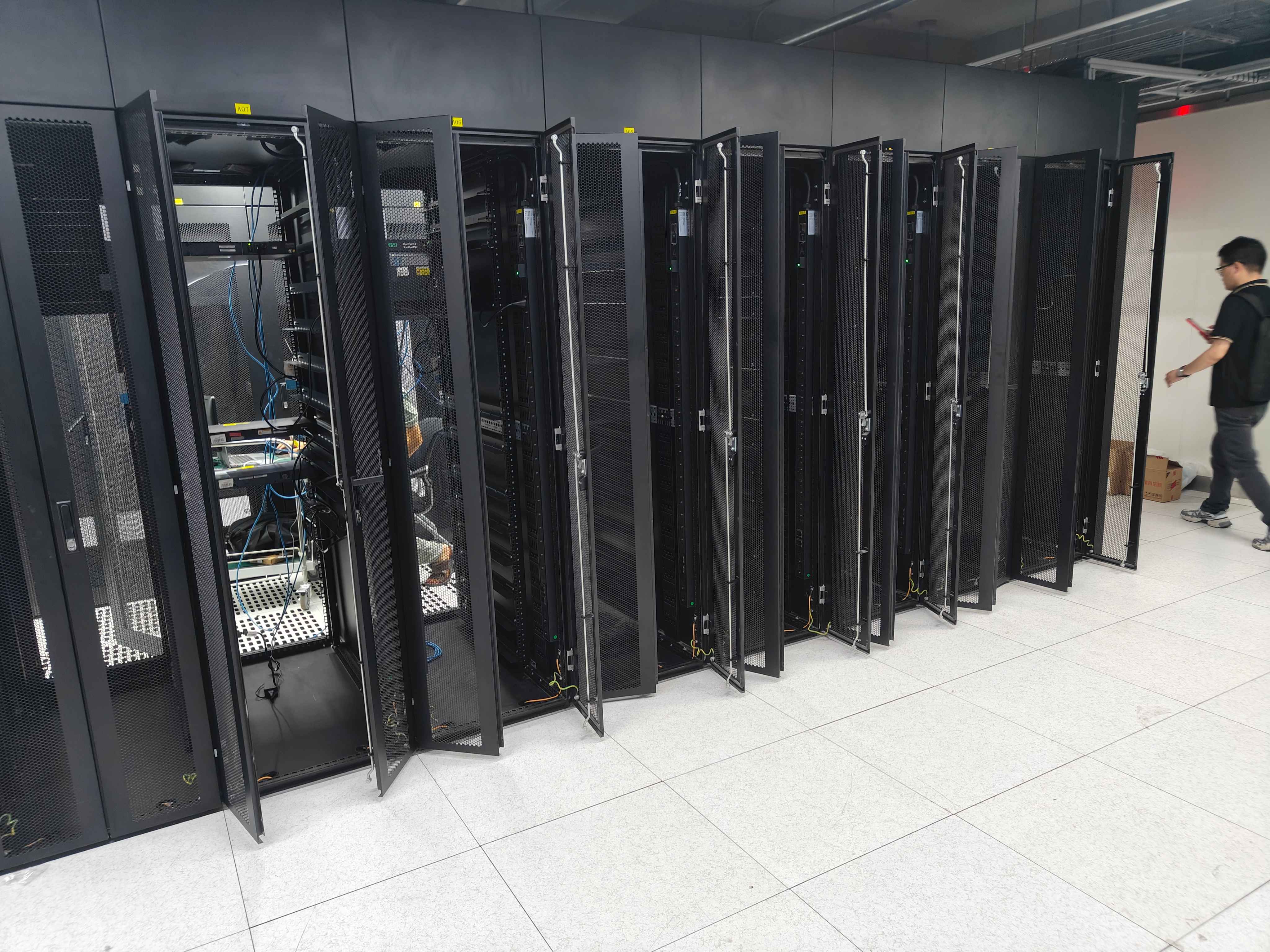 长沙服务器托管可以开多少电力的机柜呢